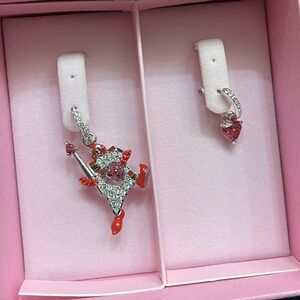 Swarovski x Alice in wonderland Earrings